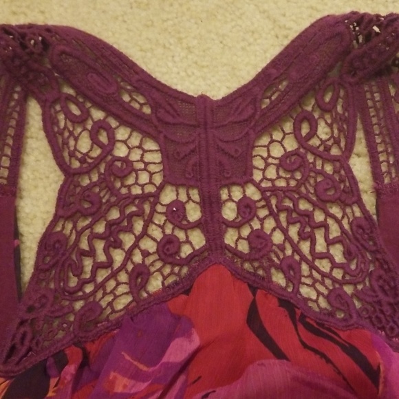 EXPRESS Racer Back Tank - Picture 4 of 4